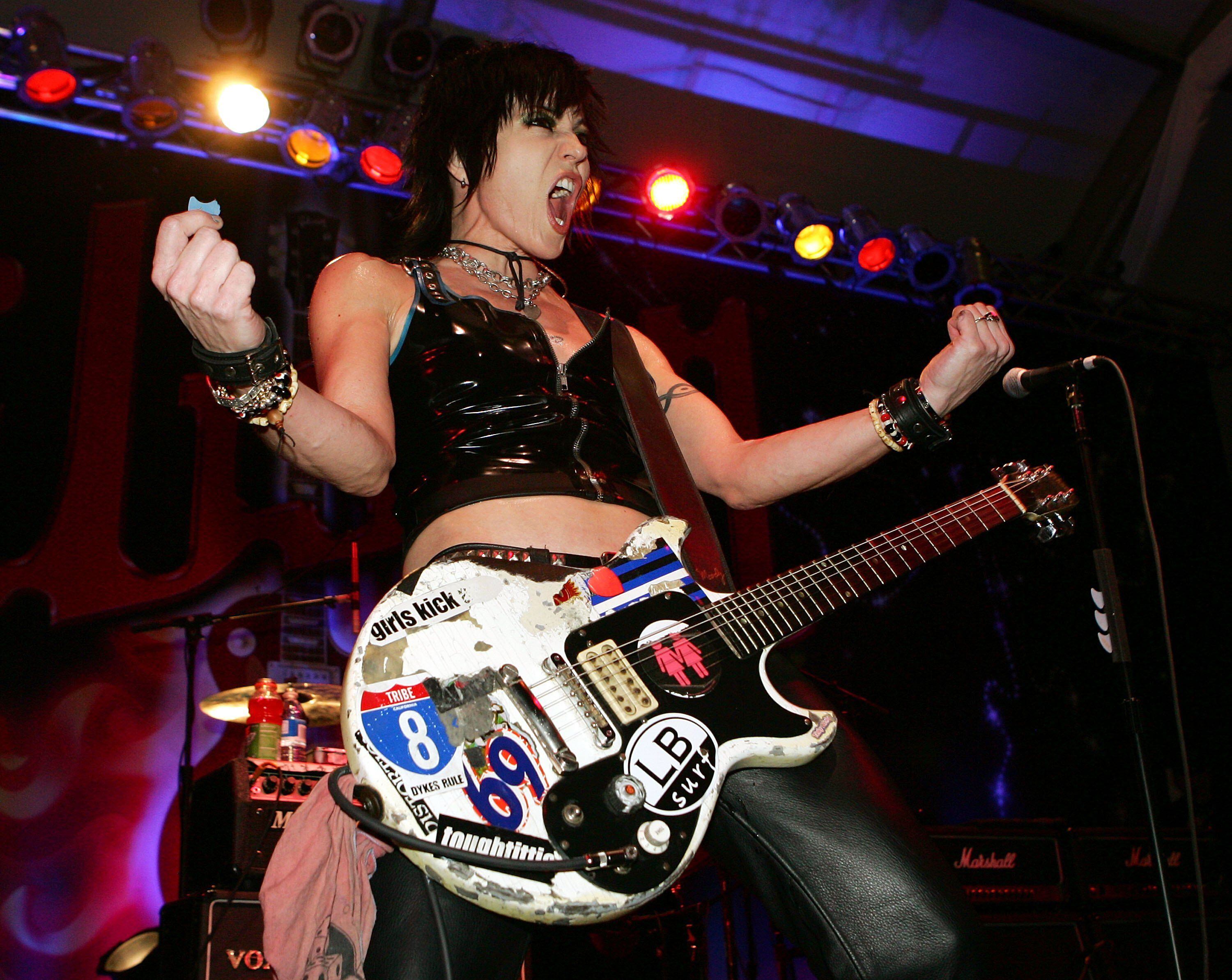 ギター Epiphone Joan Jett Olympic Special Joan Jett joins forces with Epiphone for new signature Olympic