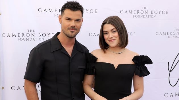 Taylor Lautner, wife welcome daughter Lennon